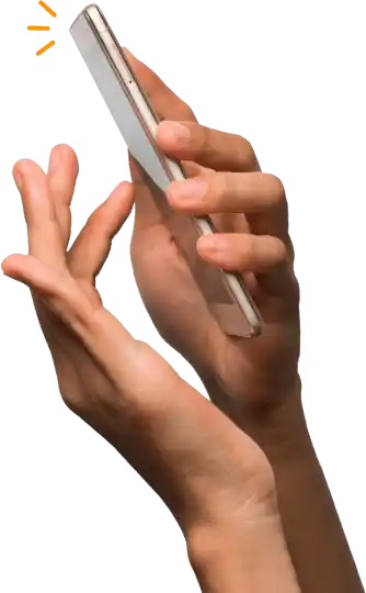 mao segurando o celular